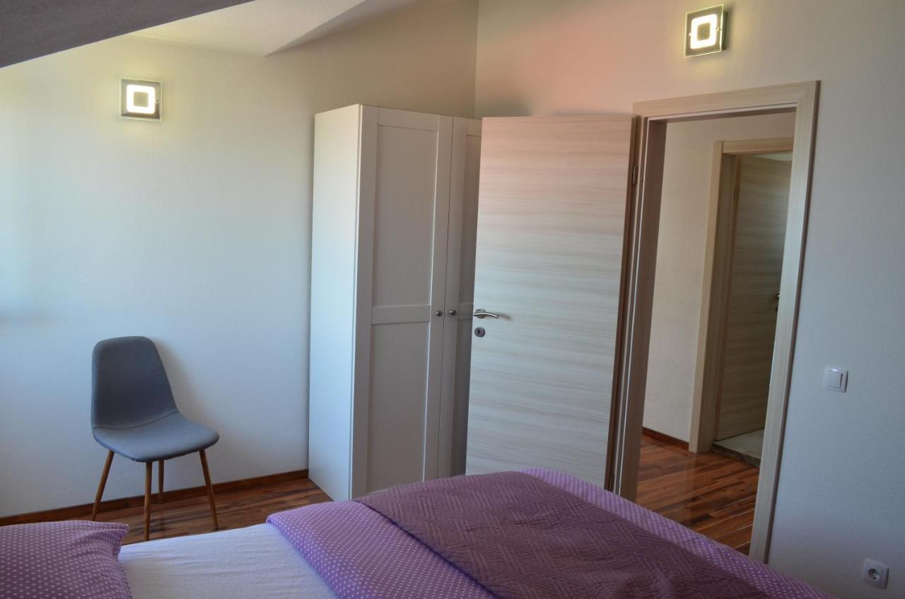 Apartmani Rita สลาทิเน ภายนอก รูปภาพ
