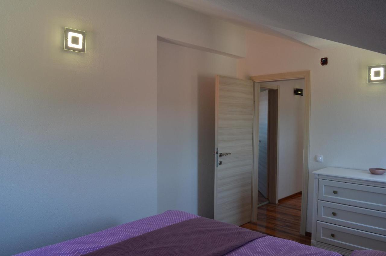 Apartmani Rita สลาทิเน ภายนอก รูปภาพ