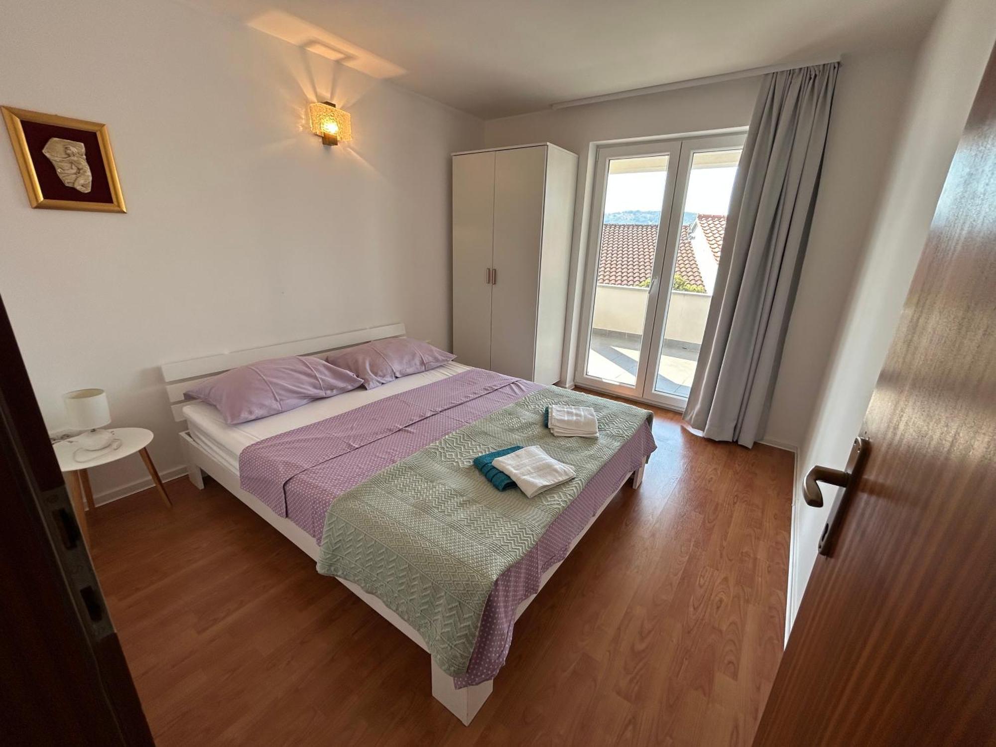 Apartmani Rita สลาทิเน ภายนอก รูปภาพ