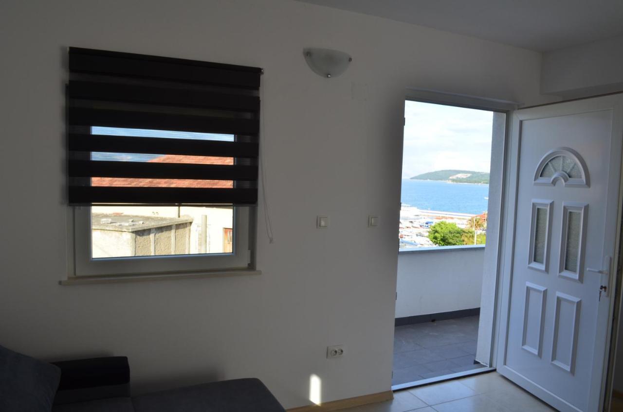 Apartmani Rita สลาทิเน ภายนอก รูปภาพ