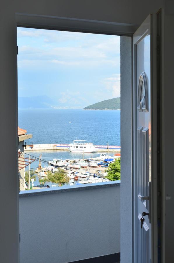 Apartmani Rita สลาทิเน ภายนอก รูปภาพ